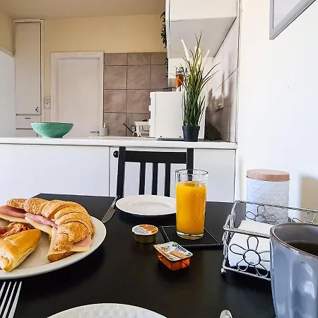 Lisa's - Margarita Gardens 公寓