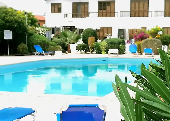 Lisa's - Margarita Gardens