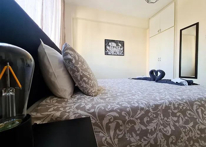 Lisa's - Margarita Gardens * 파포스