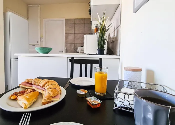 Lisa's - Margarita Gardens Apartmán